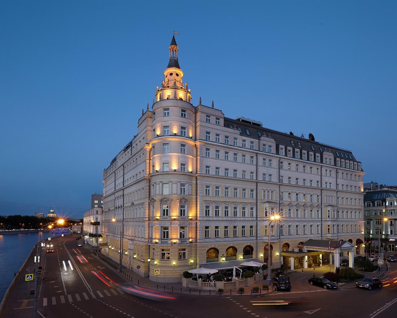 فندق بالتشوغ كمبنسكي موسكو خمس نجوم Hotel Baltschug Kempinski